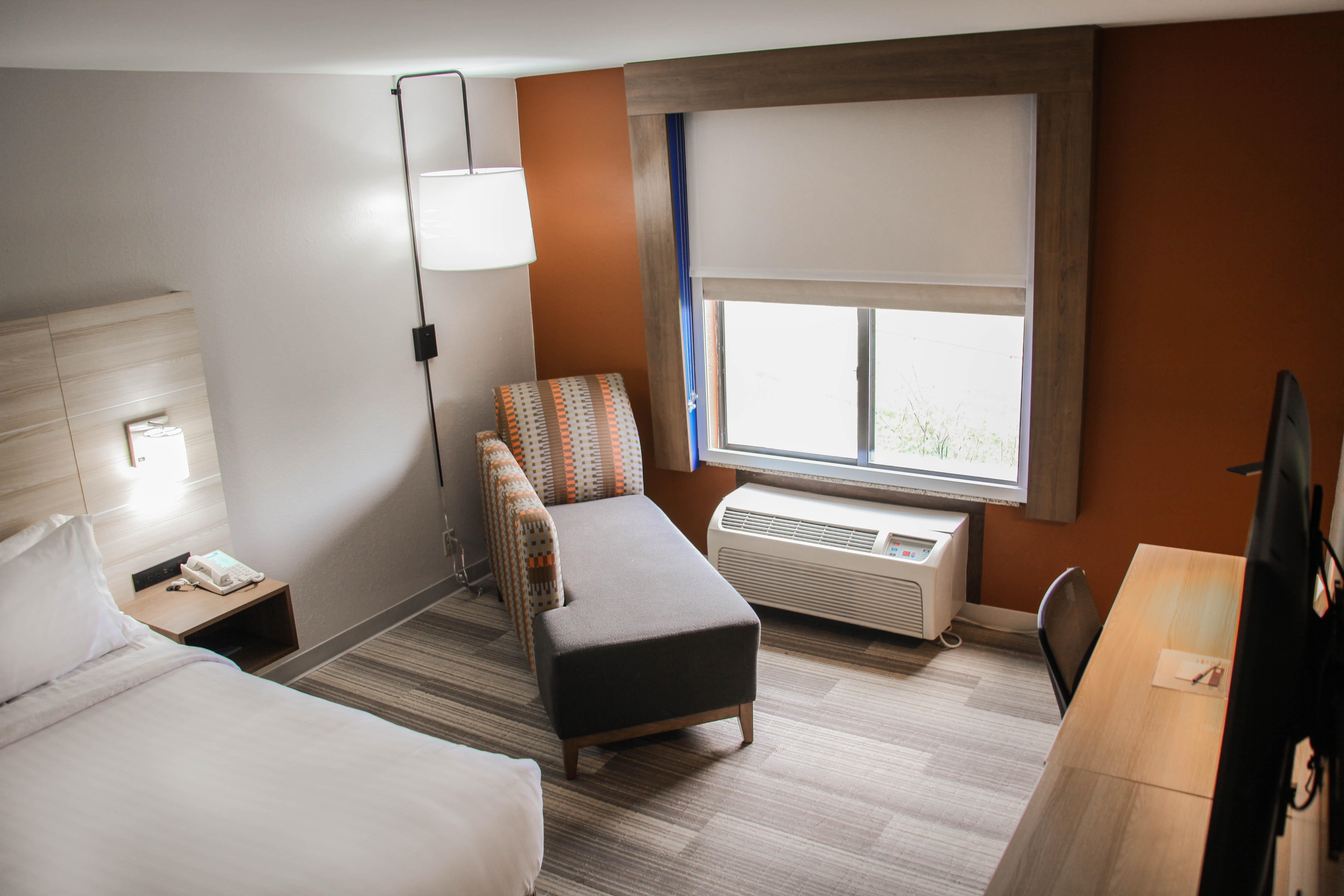 Holiday Inn Express Hotel & Suites Athens By Ihg Exterior foto