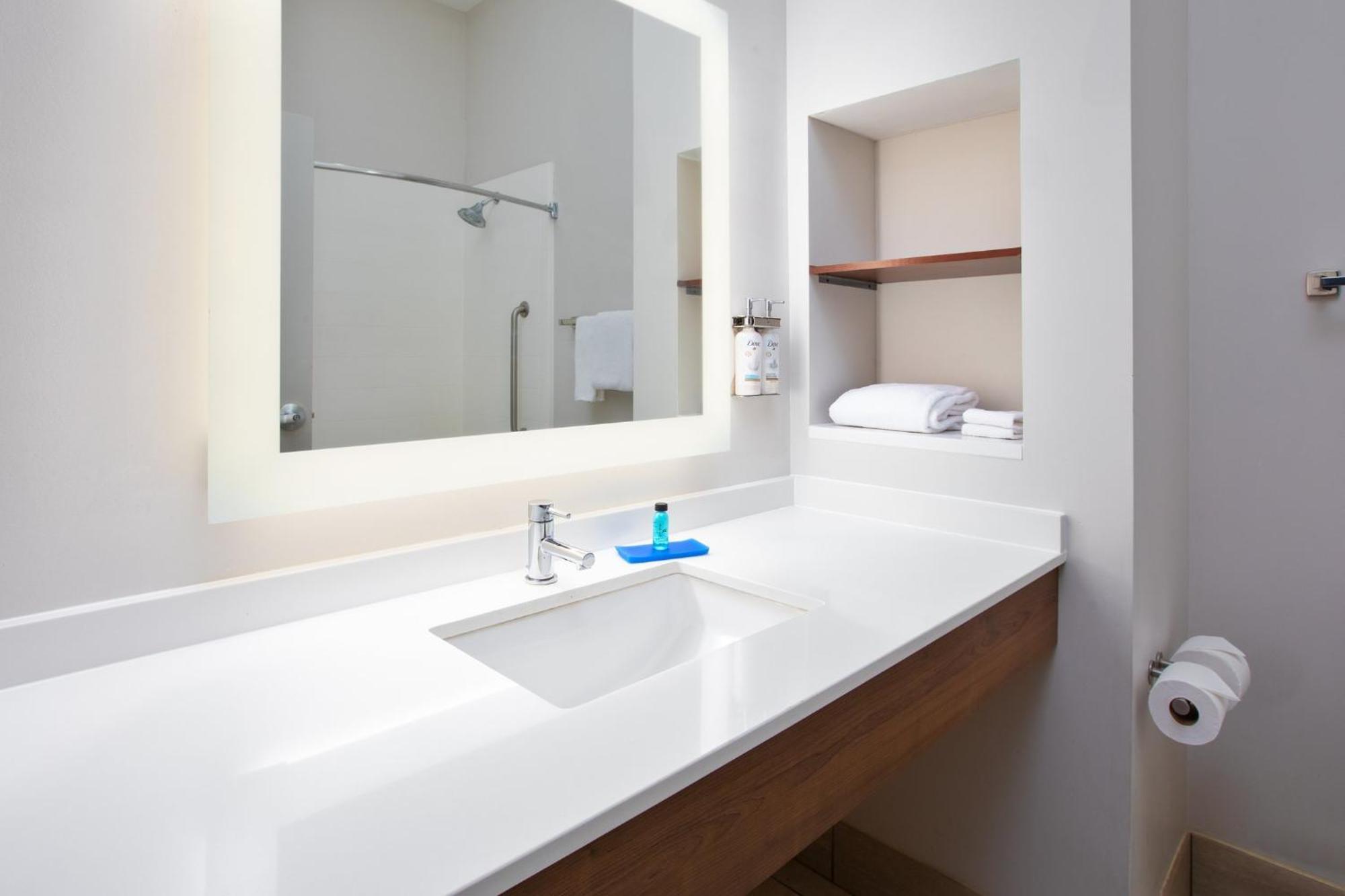 Holiday Inn Express Hotel & Suites Athens By Ihg Exterior foto