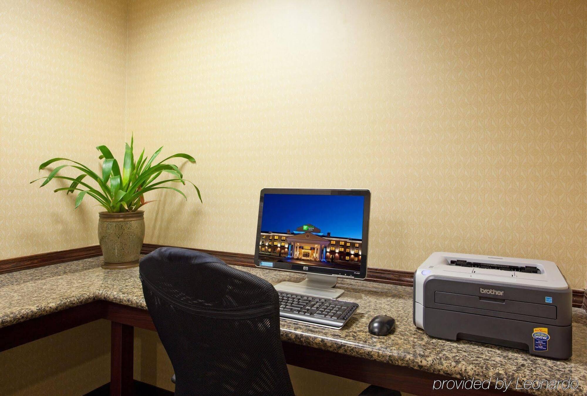Holiday Inn Express Hotel & Suites Athens By Ihg Exterior foto